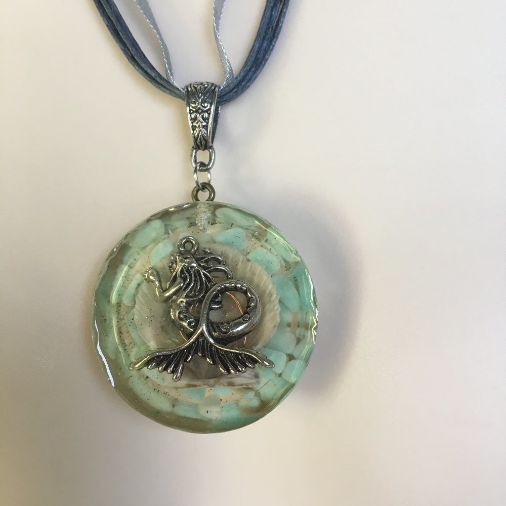 handmade mermaid shell necklace